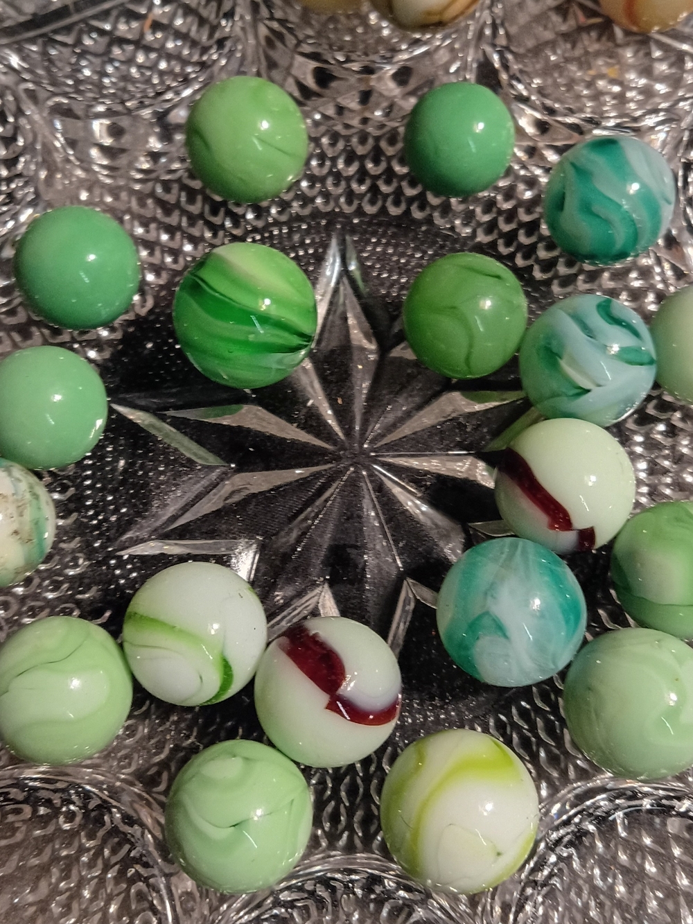Green Swirl Decorative Glass Marbles - Home Accent Set